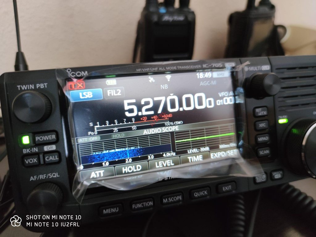 Abilitare la banda dei 5MHz su ICOM IC-705